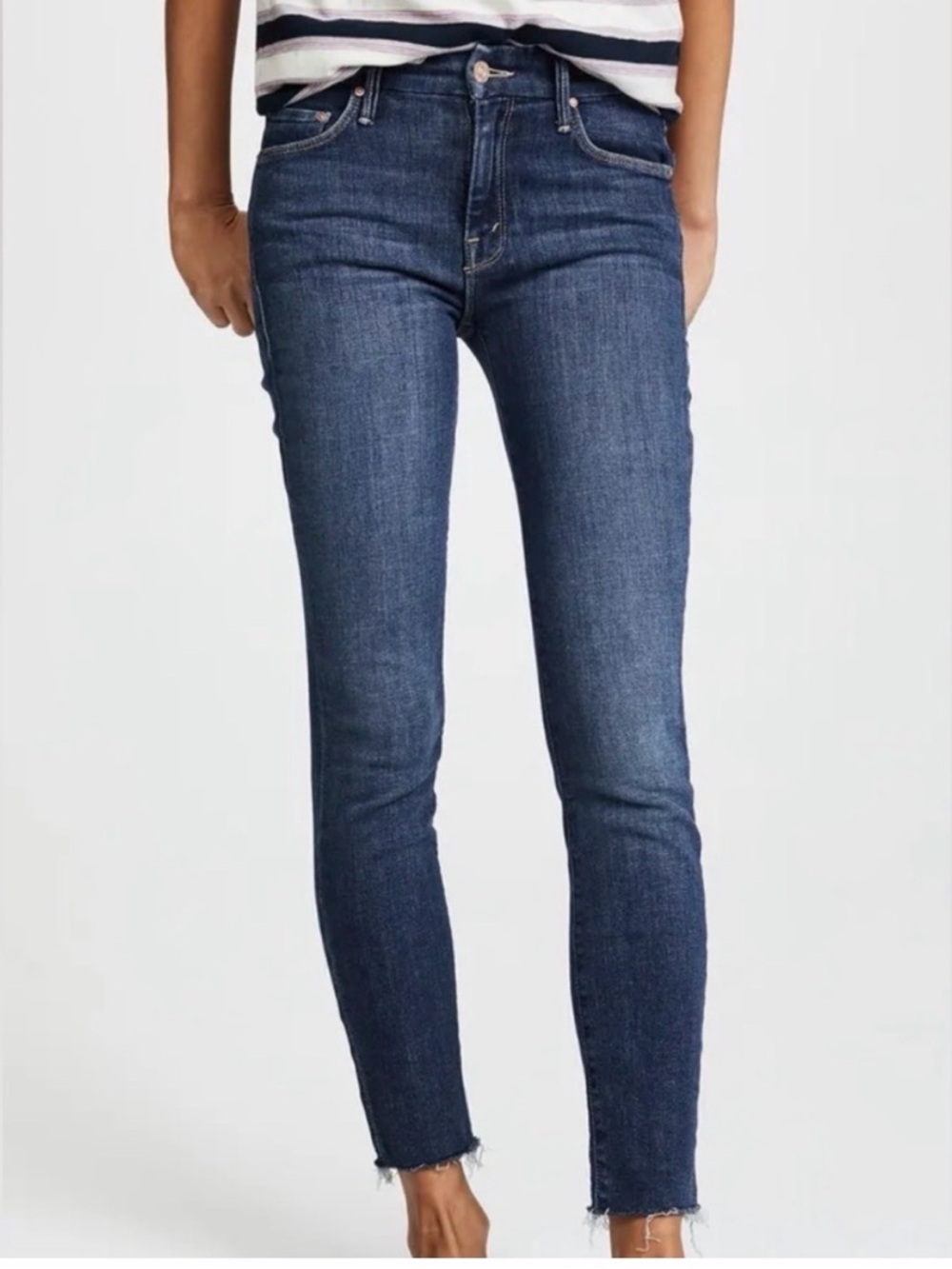 MOTHER Looker Ankle Fray in Girl Crush size 25